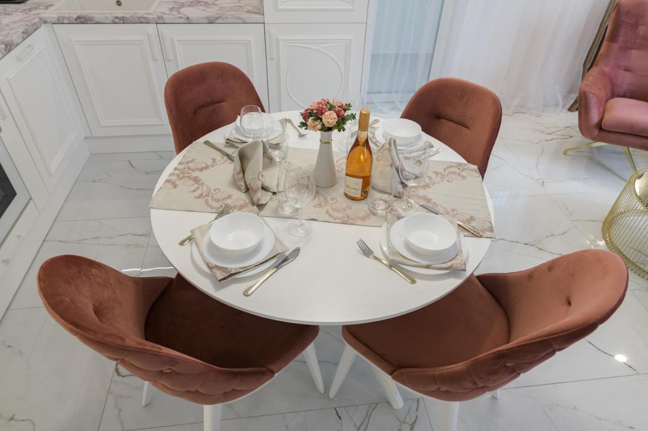 Лукс На Море Luxury Apartment In Downtown With Garage Varna Exterior photo